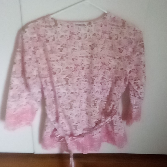 Spring design shirt - Picture 2 of 2